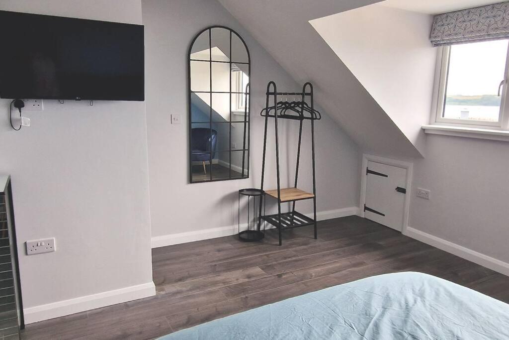 Sea View Luxury 5 Star Cottage Near Milford Marina Milford Haven Exterior foto